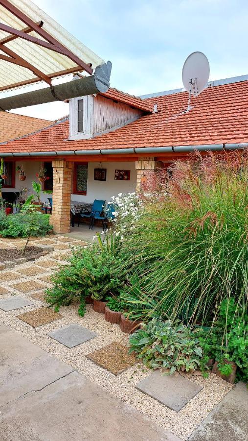 Mandula Apartman Szeged Exterior photo